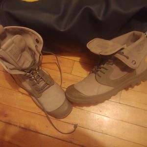 By Neil Barret Palladium Boots nubuck size 13 with leather laces Top Conditions